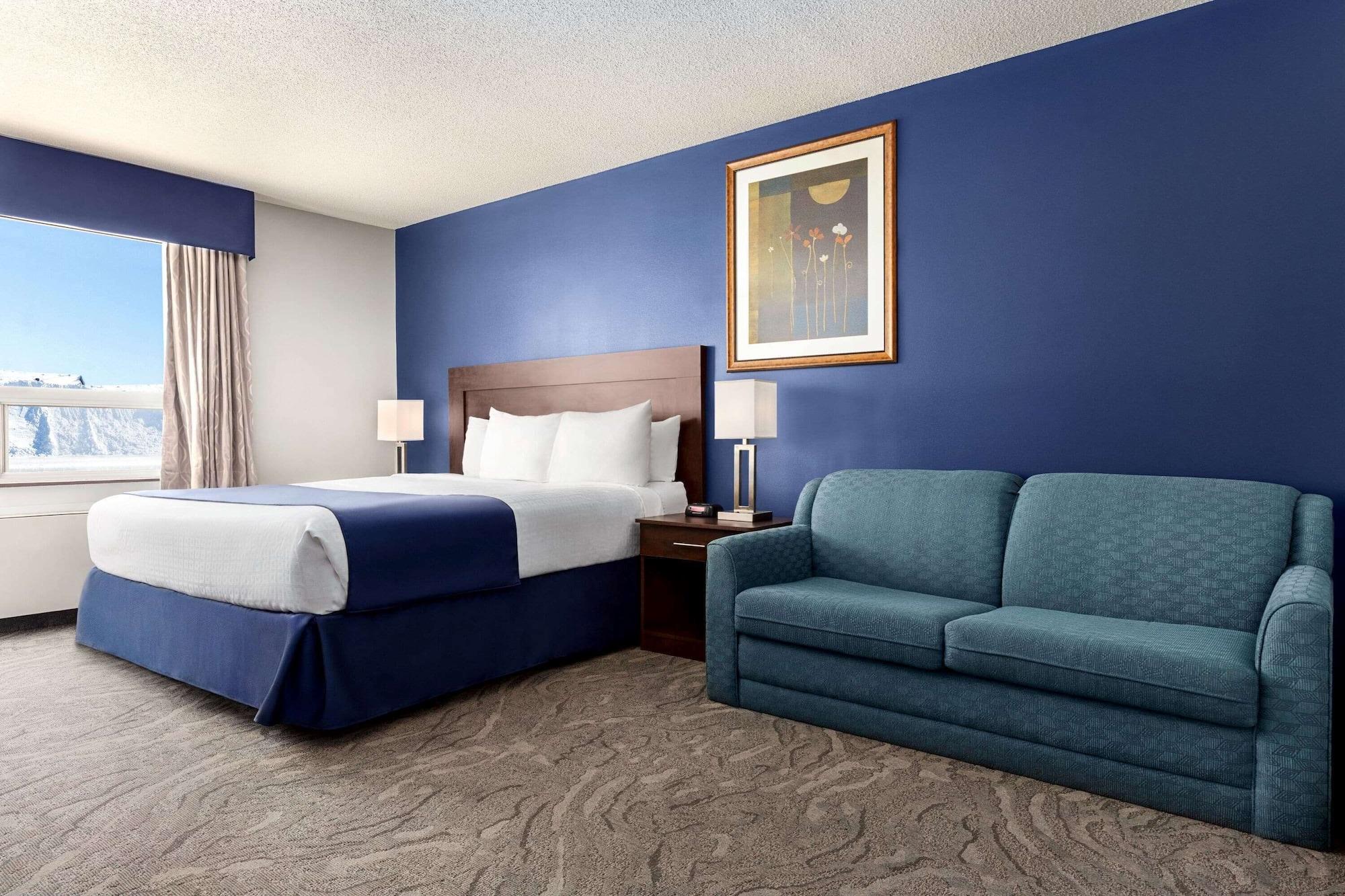 Travelodge By Wyndham Timmins Bagian luar foto