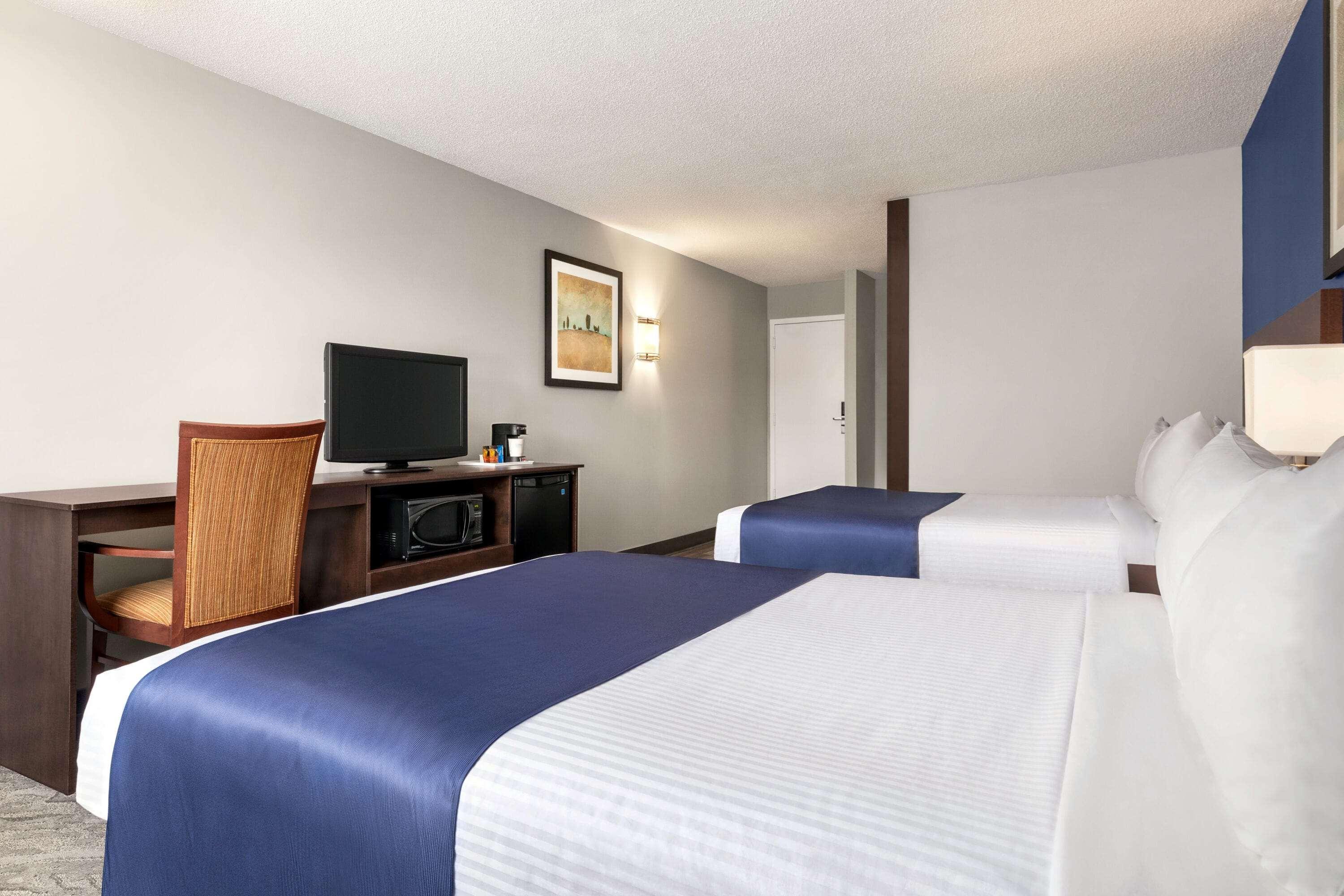 Travelodge By Wyndham Timmins Bagian luar foto