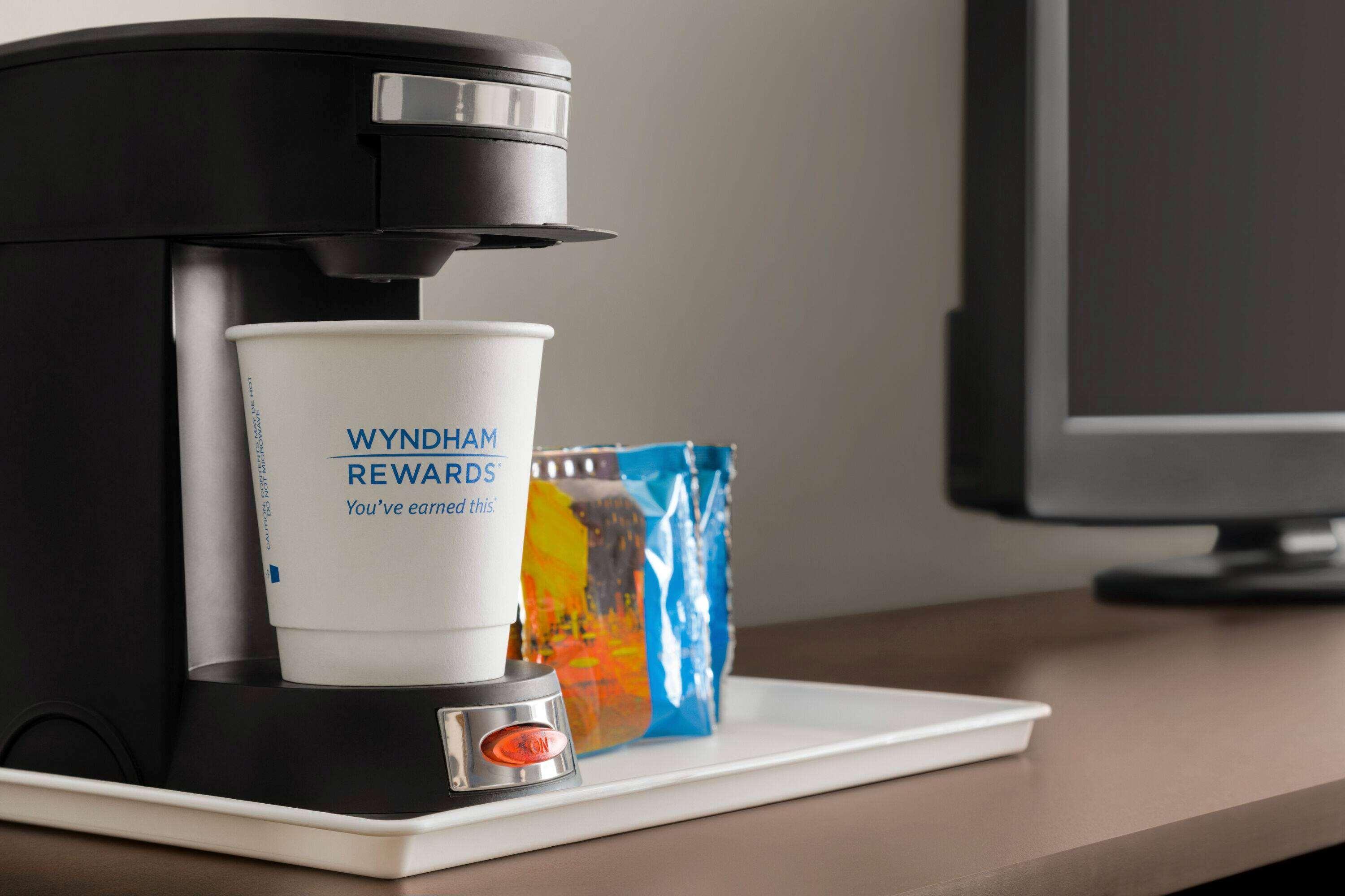 Travelodge By Wyndham Timmins Bagian luar foto