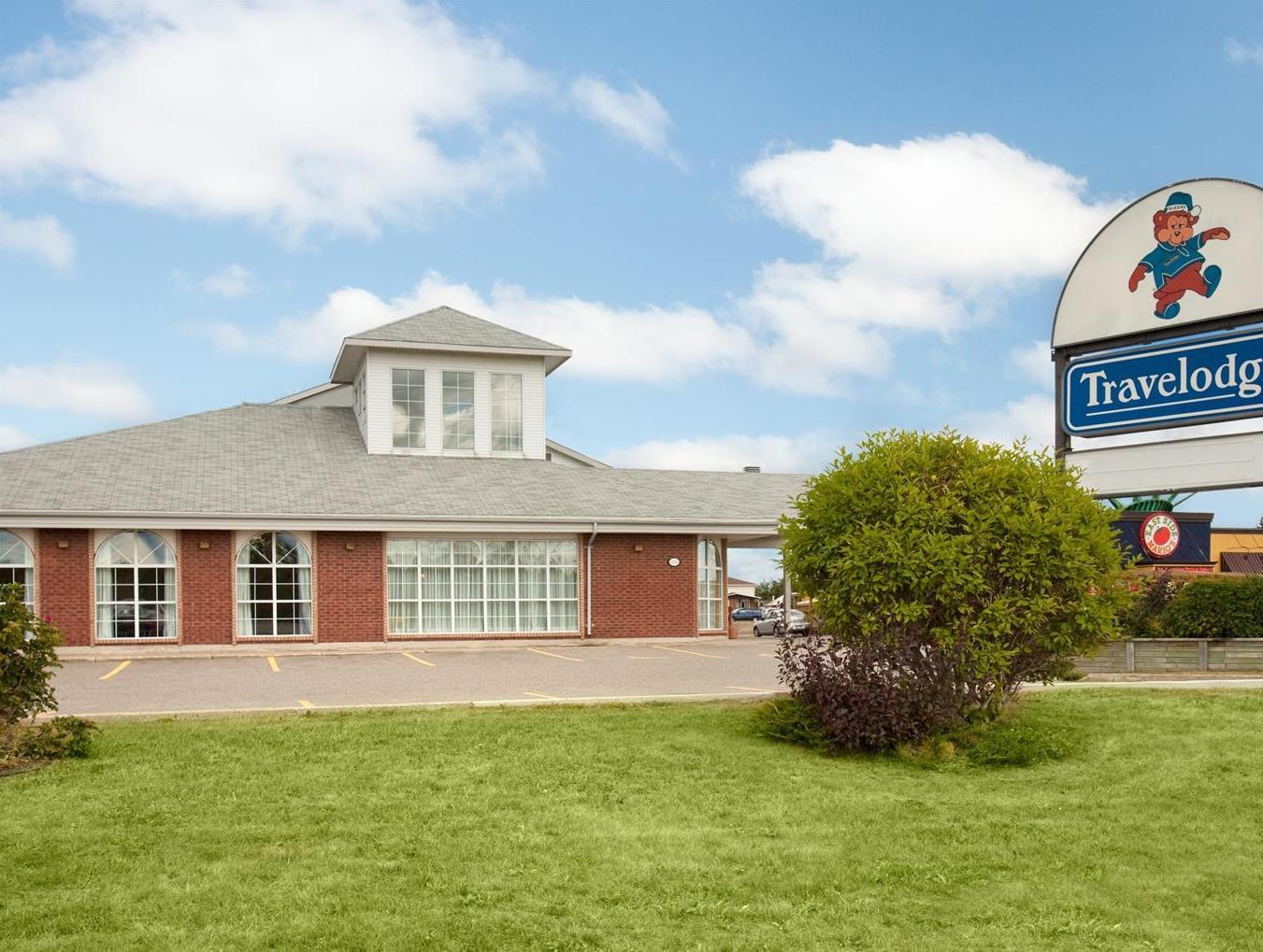 Travelodge By Wyndham Timmins Bagian luar foto